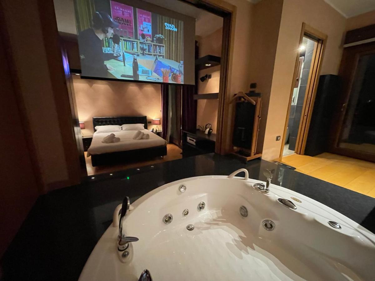 شقة Attico Con Vista Spettacolare E Jacuzzi بولونيا المظهر الخارجي الصورة